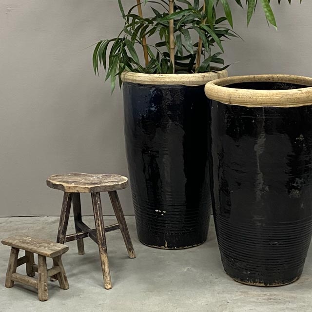 Hoge zwart geglazuurde plantenpot de Qing-dynastie | XL potten | The Silk Road Collection